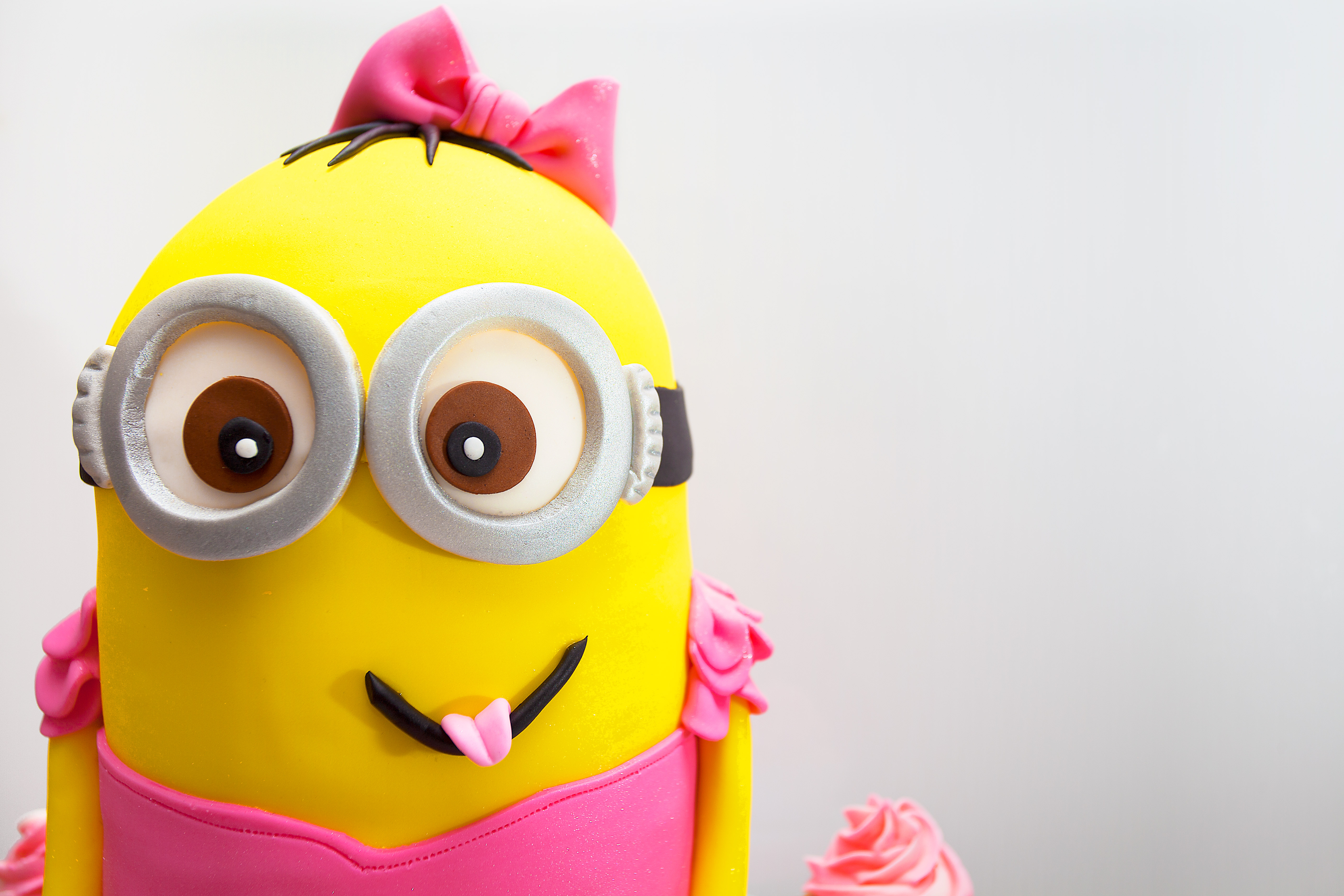 Birthday Cakes in NYC: Minion Fondant Cake